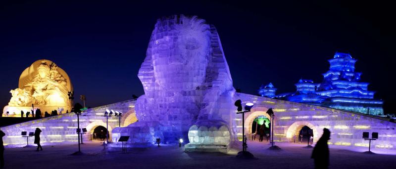 Ice sculptures of global icons