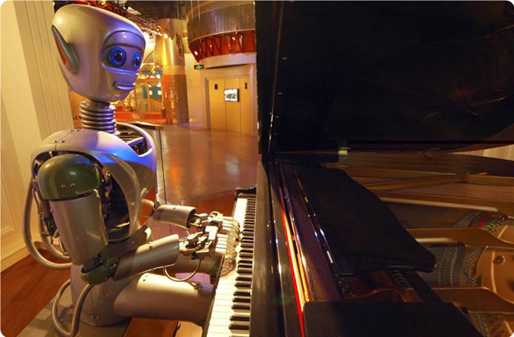 Robot Playing Piano at Shanghai Science & Technology Museum